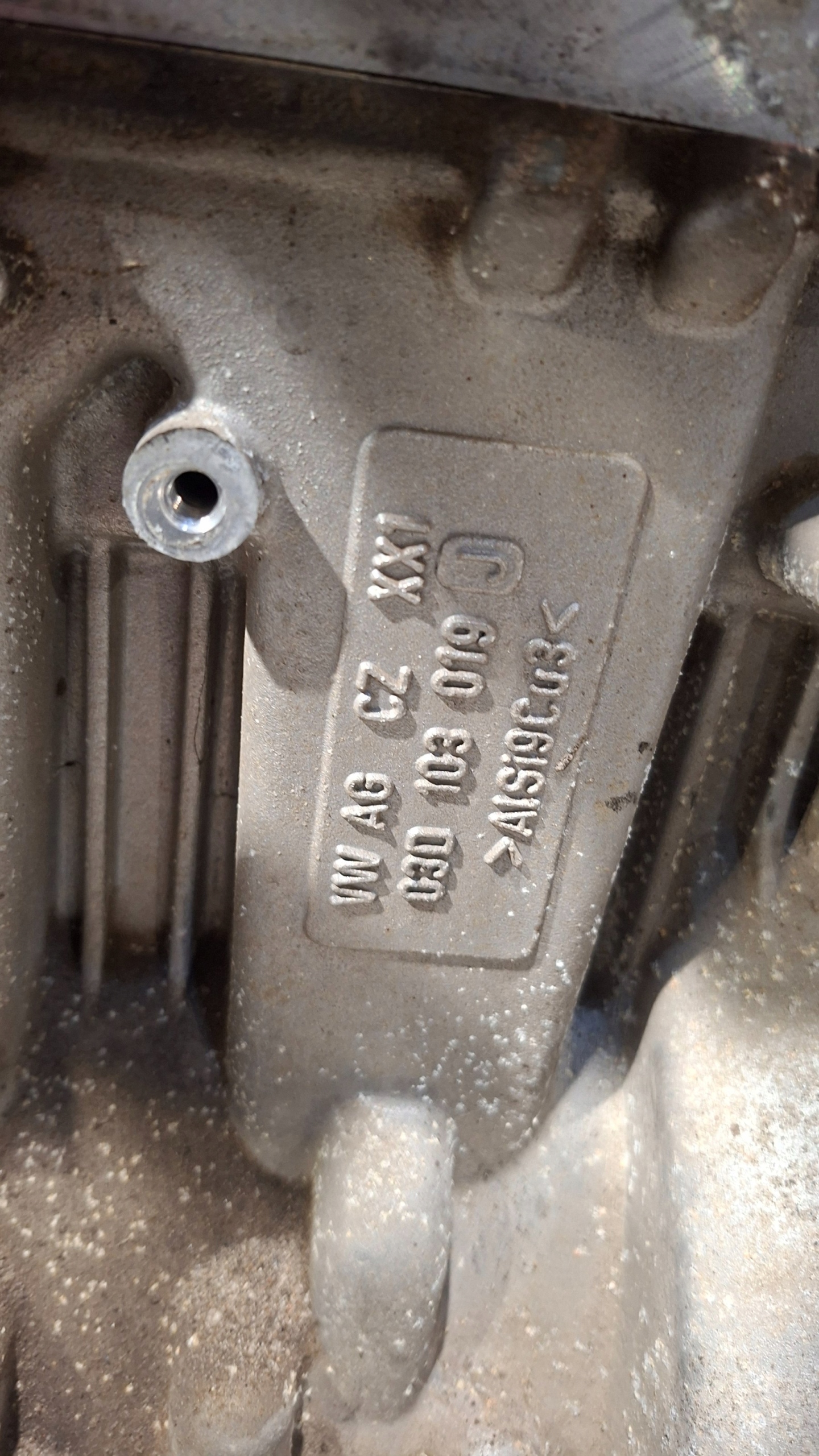 engine pillar unprotected VW POLO 9N 1.2 AWY