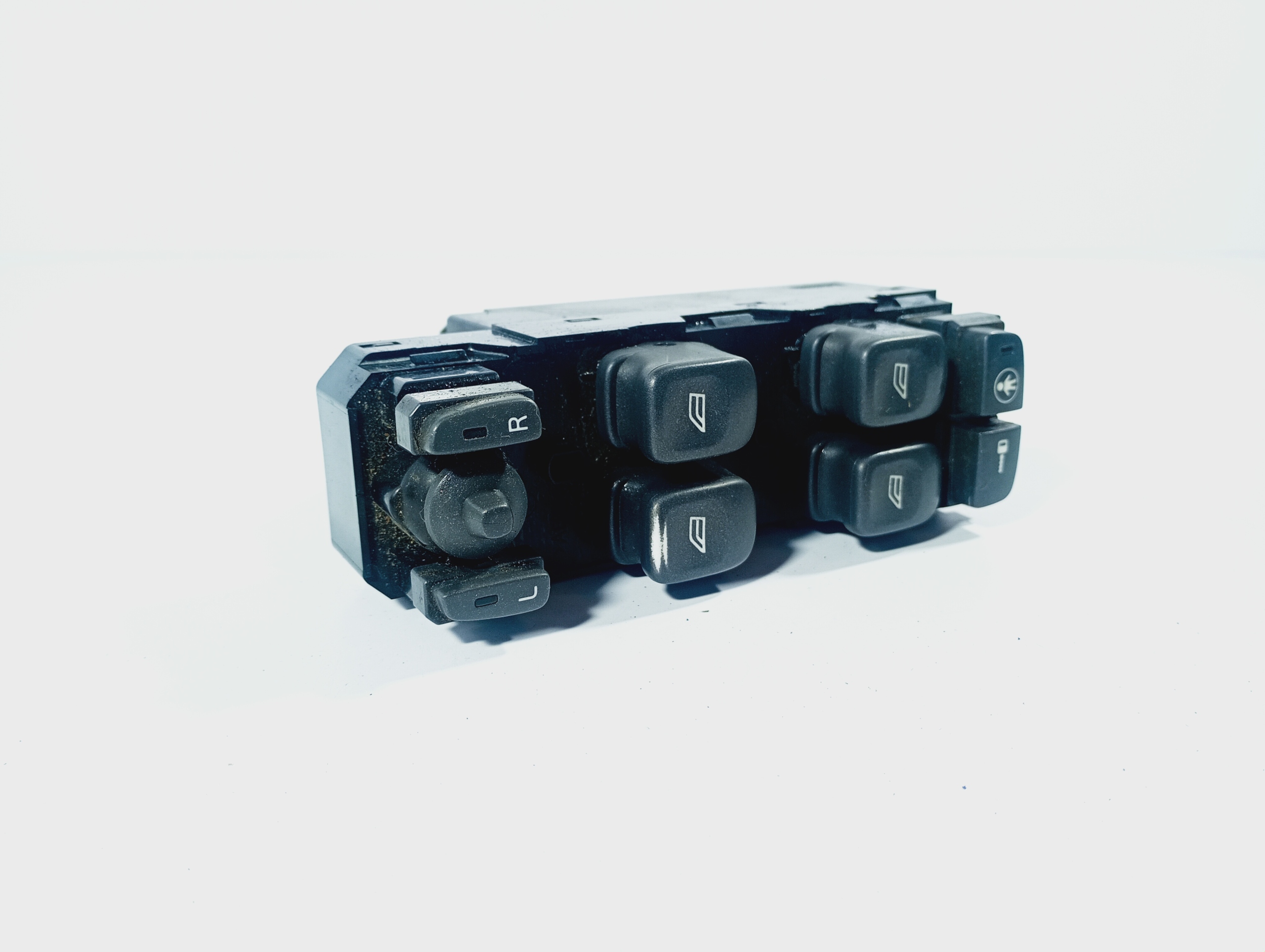 switch switch panel of the window left front OE 8682836 VOLVO S80 1 and 98-06