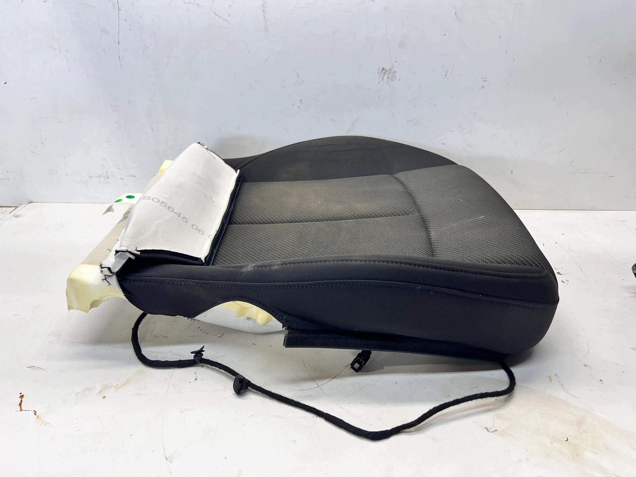 MATA GRZEWCZA SITZ links SIEDZISKO MATERIAL AUDI A6 C8 4K0881405