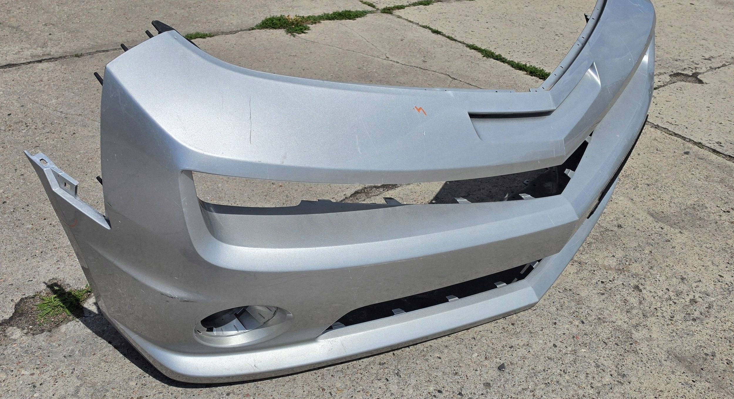 Chevrolet Camaro SS 92194275 front bumper