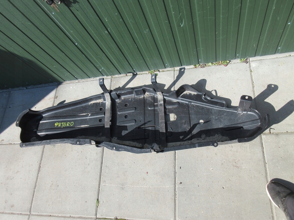 PAJERO IV LIFT 3.2 DID КРЫШКА ТОПЛИВНОГО БАКА 5D