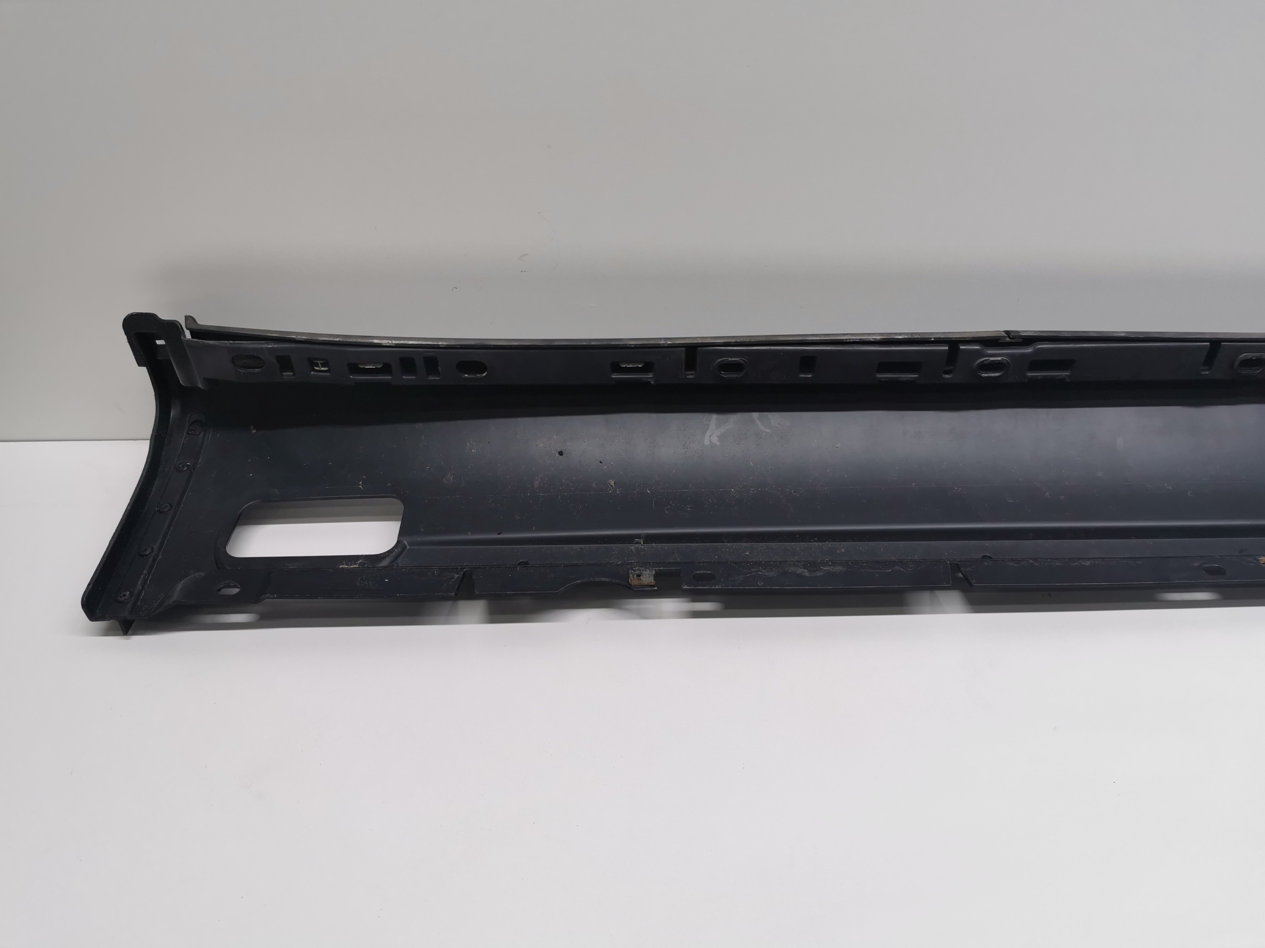 moulding threshold left PORSCHE CAYENNE II 7P5853553