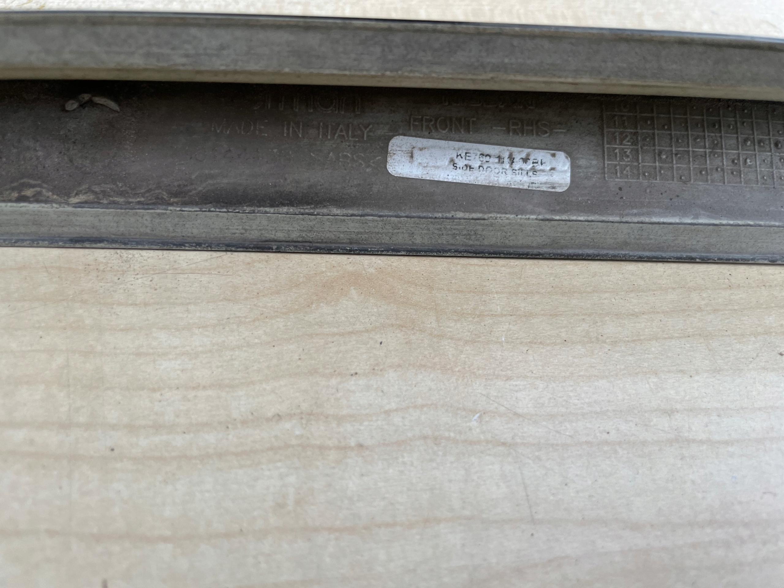 moulding door right front + right rear part NISSAN JUKE