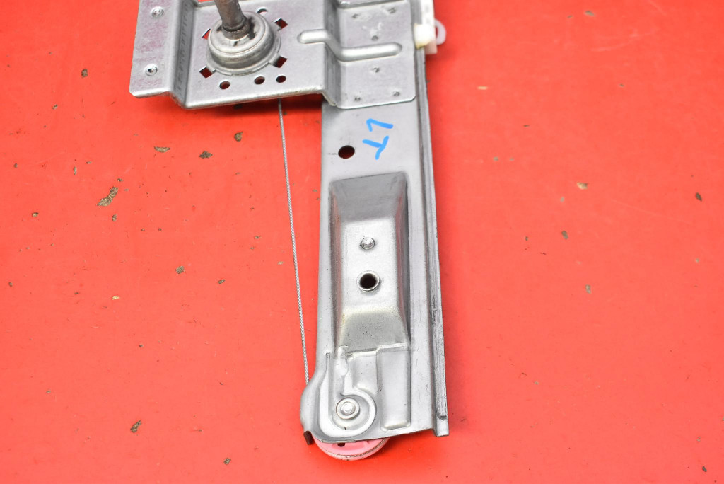 window regulator right rear part 013188504RH OPEL CORSA E 5D HB 14-20