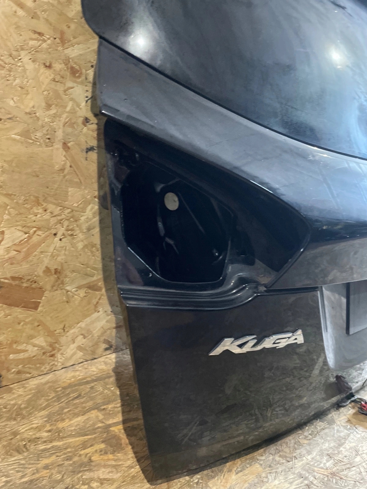 Do lakierowania trunk door boot Ford Kuga MK1 black