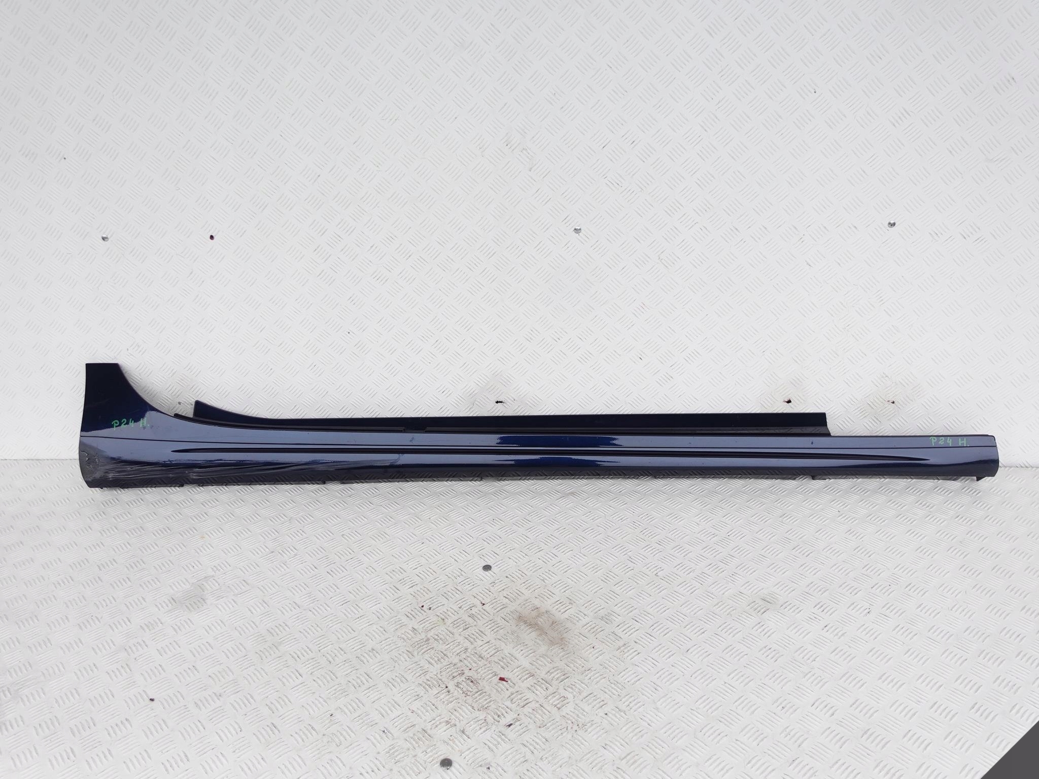 MASERATI GHIBLI M157 13- moulding threshold right