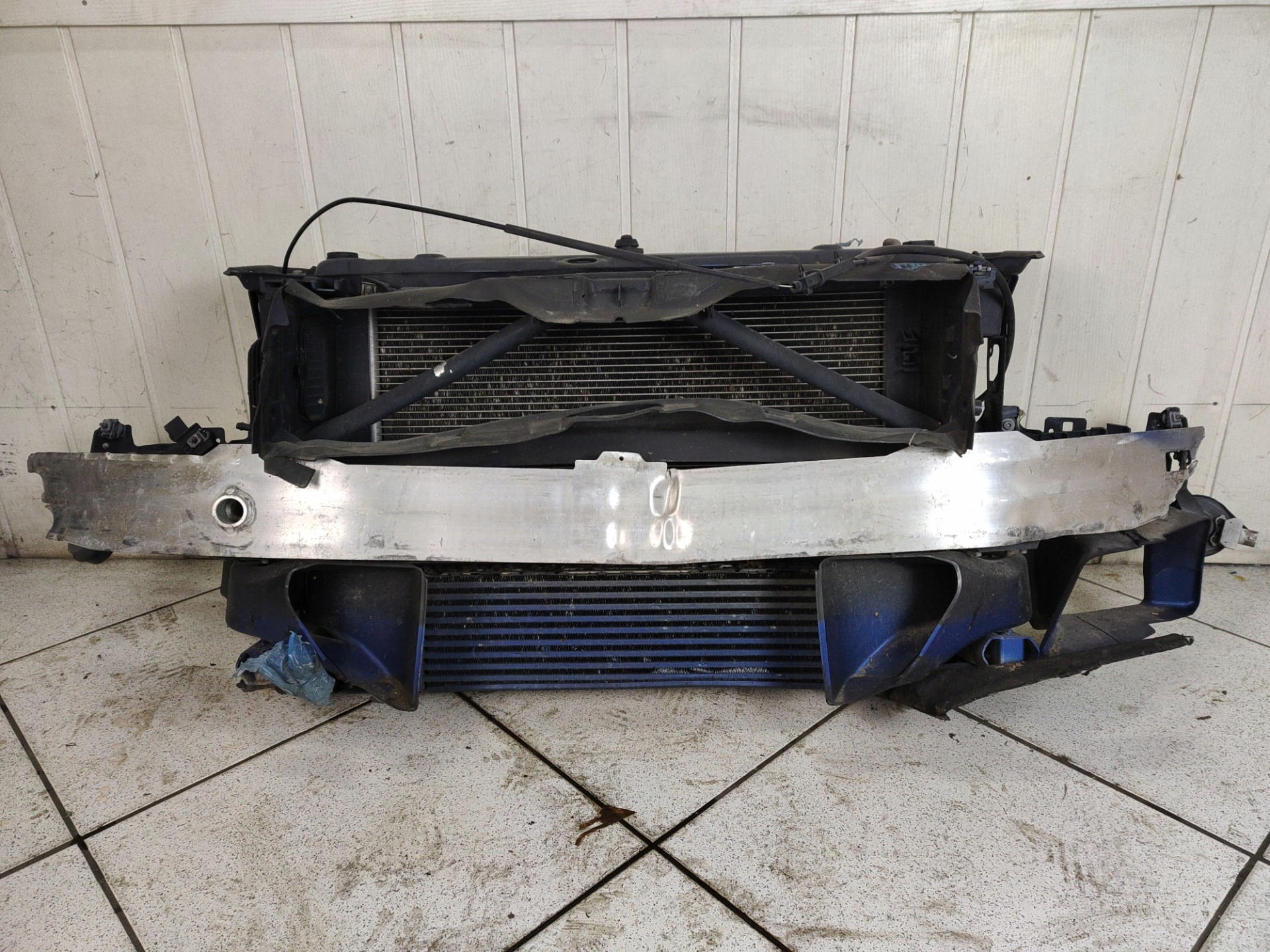 support panel for radiators pillar iron BMW 3 F30 2013