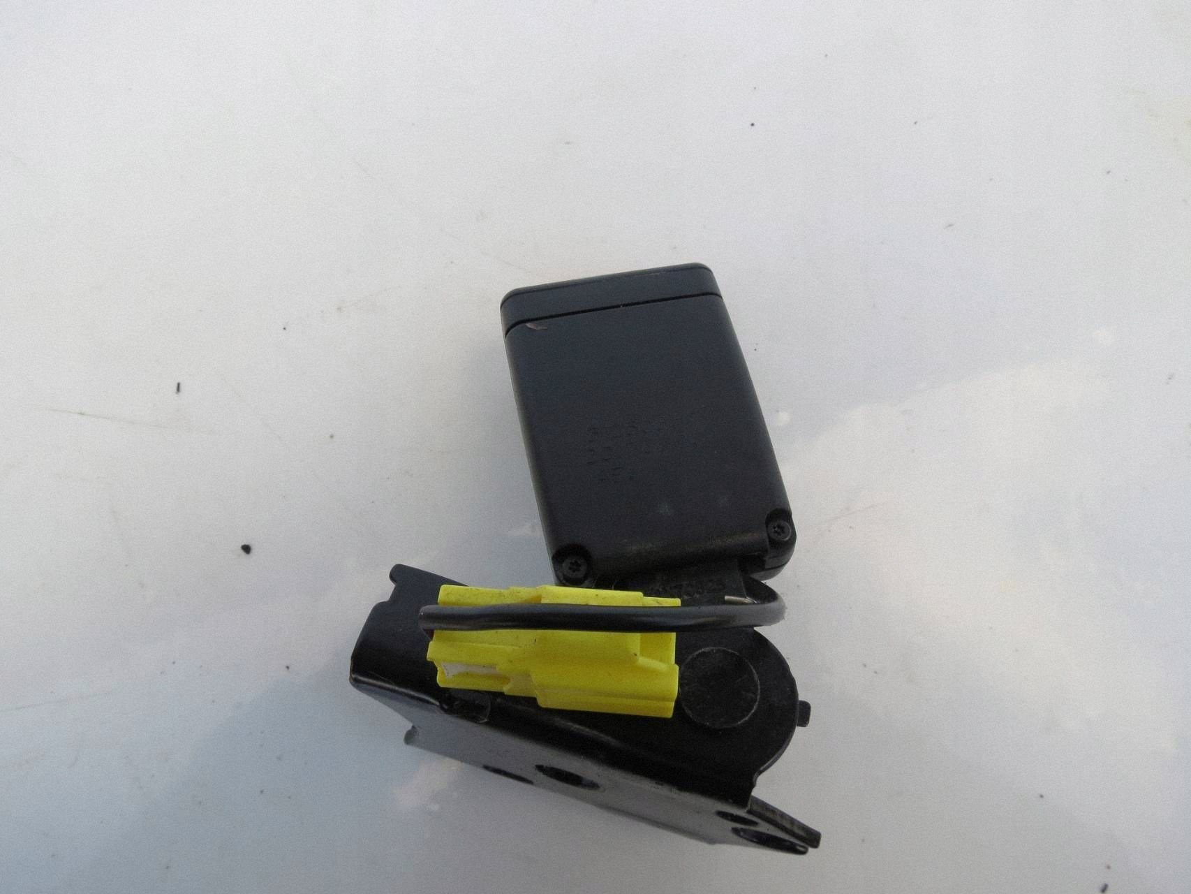 KLAMRA stěny zadního VOLVO V60 31250659