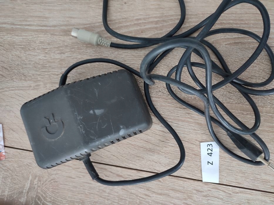 Zasilacz Commodore 64 oryginalny czarny