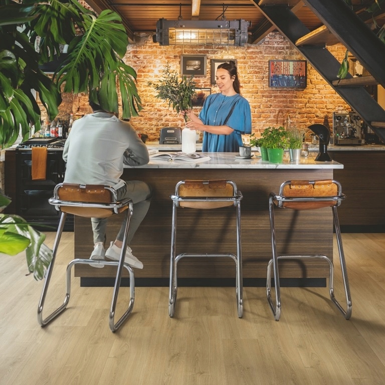 Quick Step Dąb szczotkowany naturalny ciepły SIG 4762 Dostępne od ręki Grubość całkowita 9 mm