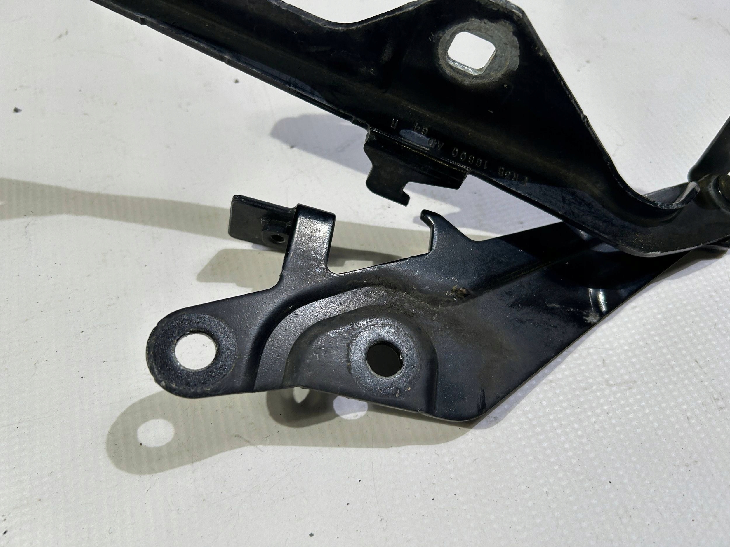 hinge bonnets right pokrywy of the engine Ford Mustang 2015