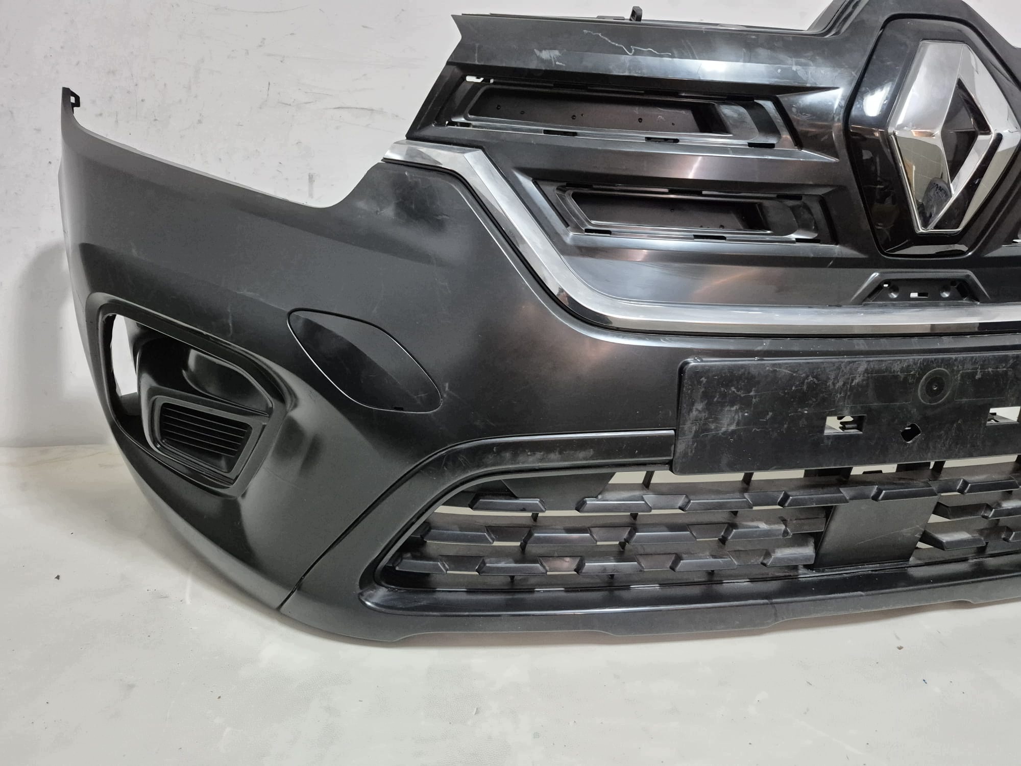 RENAULT KANGOO IV E-TECH 21- bumper front front complete 620225984R