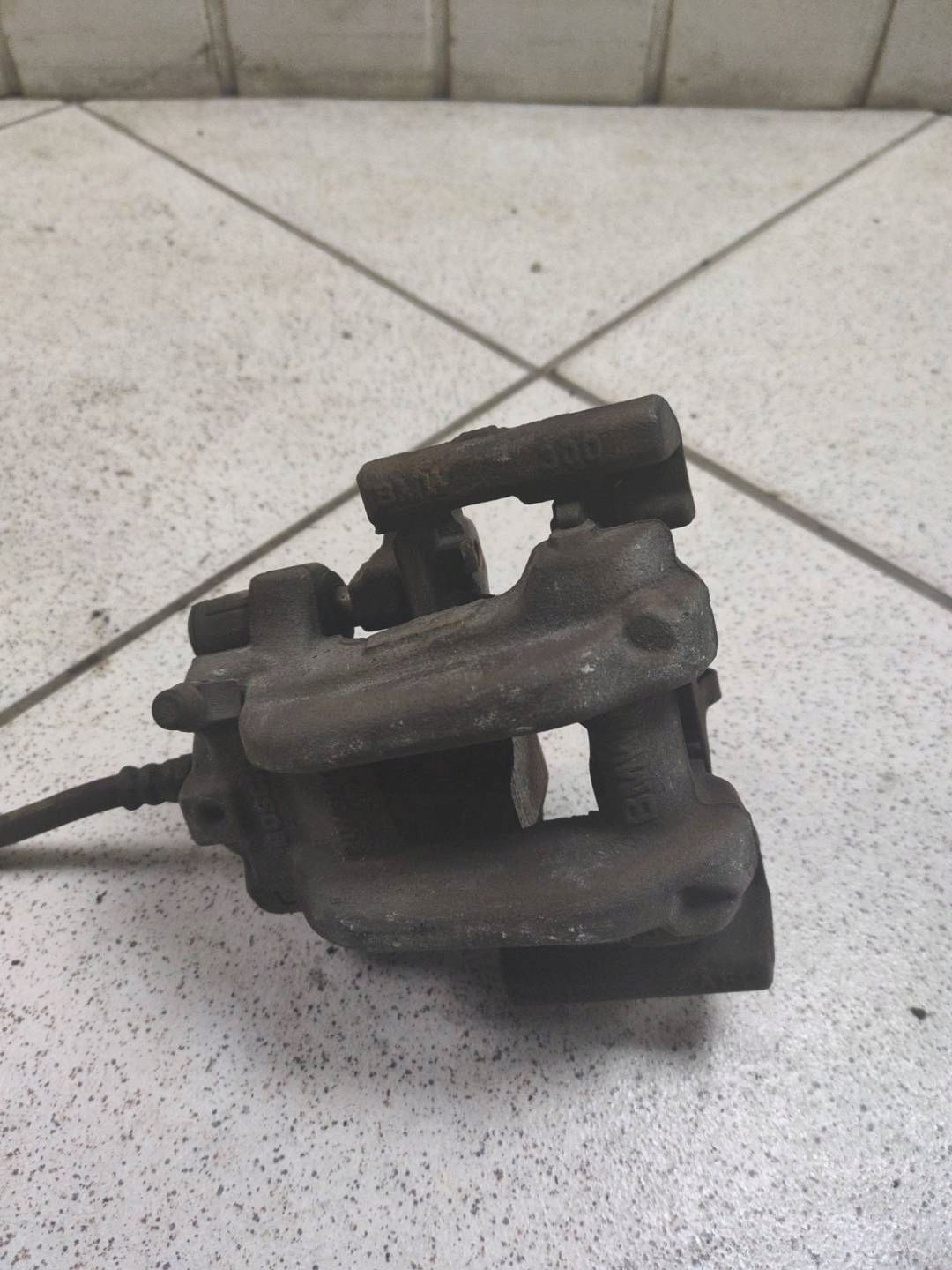 caliper brake rear part left side BMW 3 F30 2015 W09082