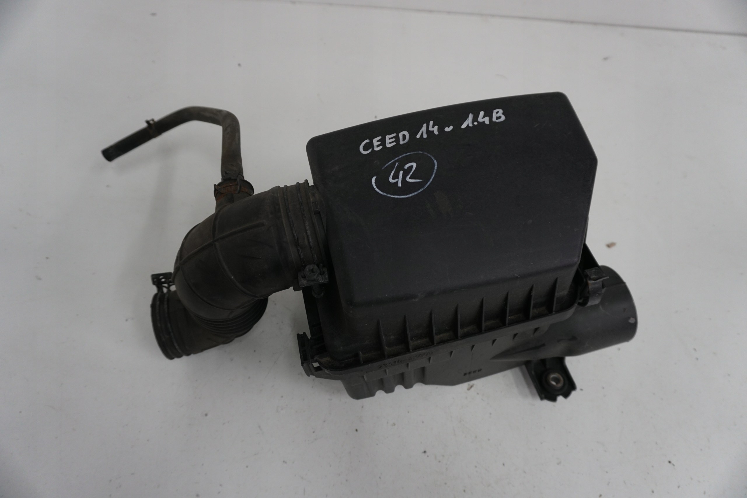 3434556788 - Kia Ceed II корпус повітряного фільтра 28110-A5000