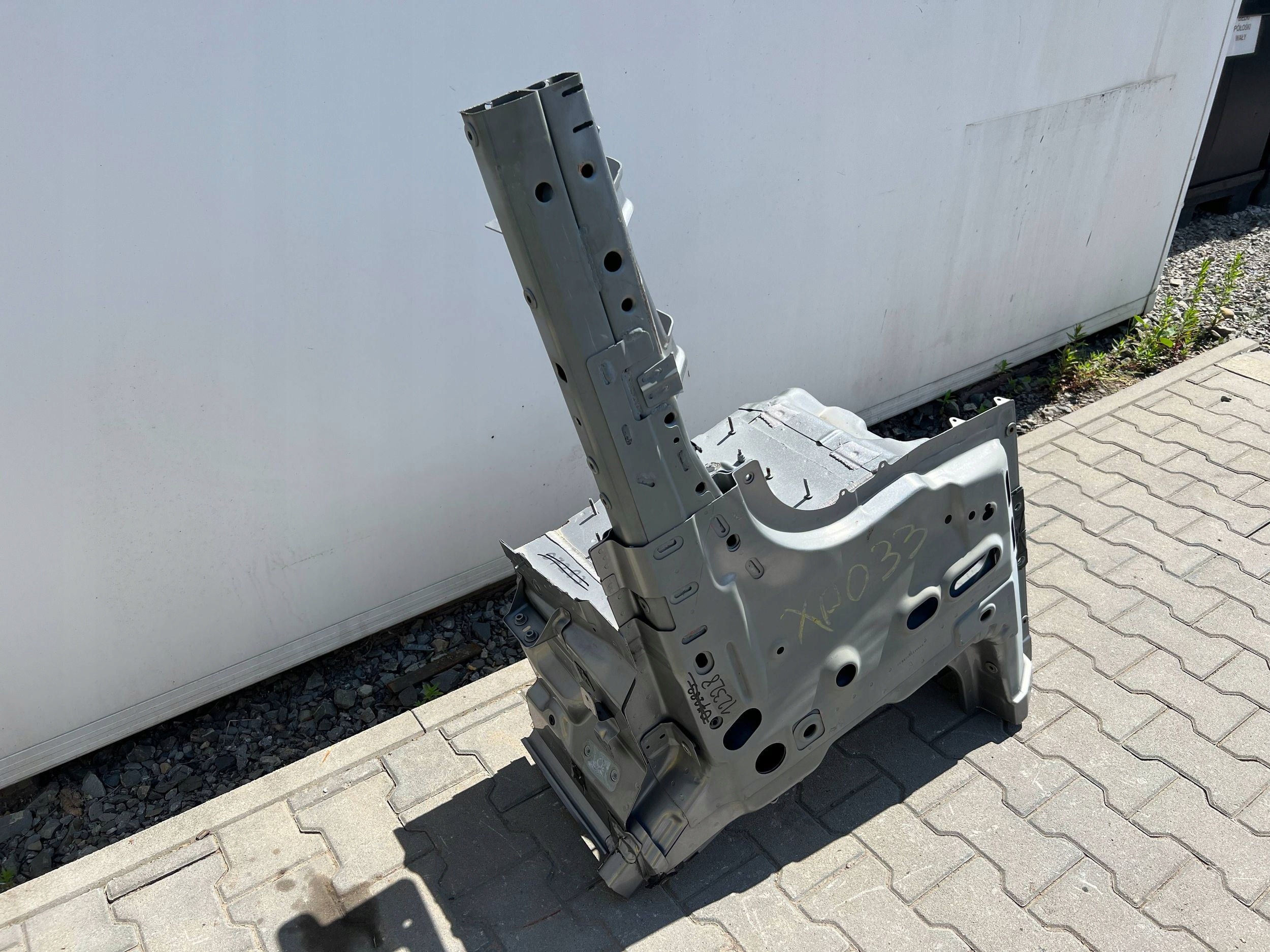quarter front Jeep Wrangler JL 2018+