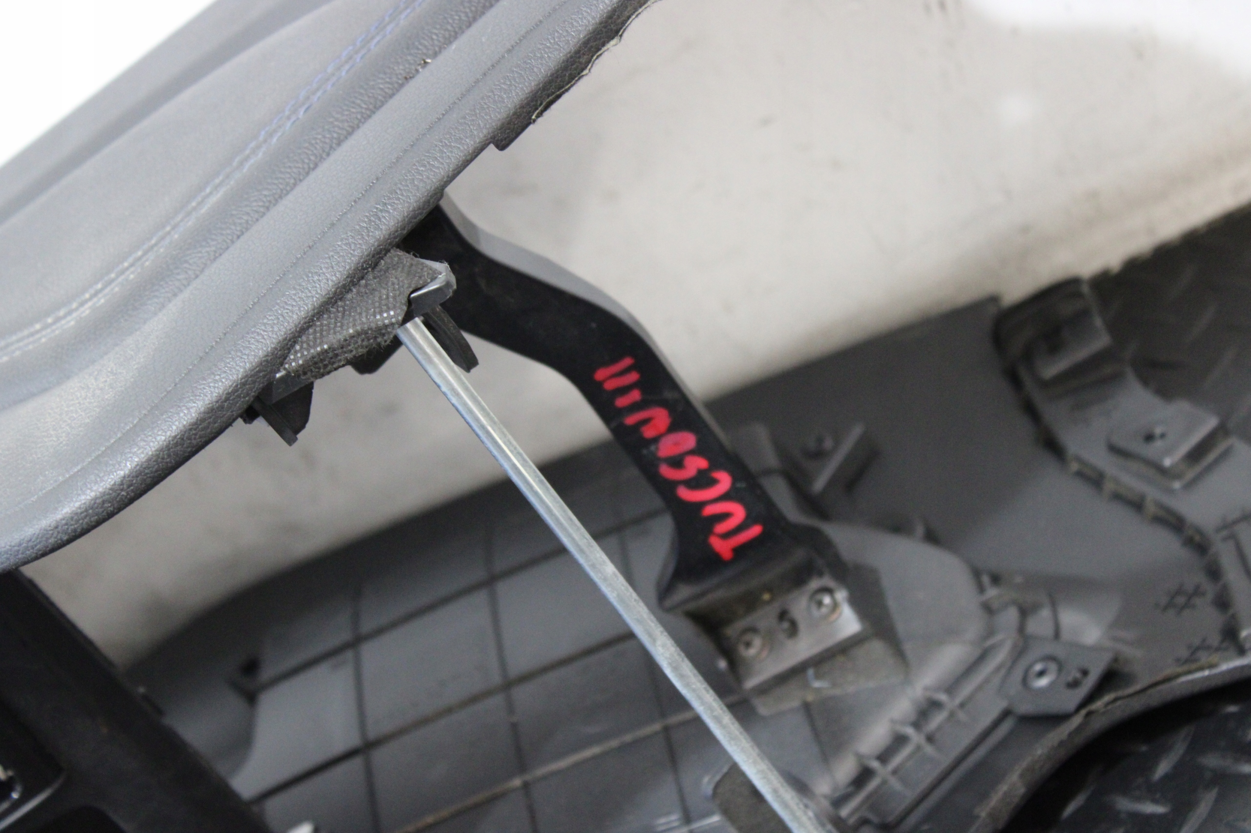 TUNEL central armrest AUTOMAT HYUNDAI TUCSON 3 III