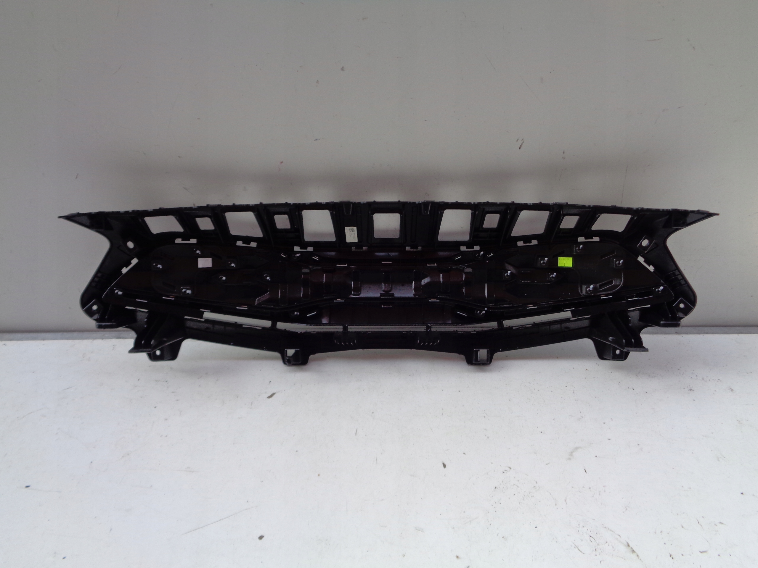 NO-WA-- Grille KIA CEED III 21- ELEKTRYK