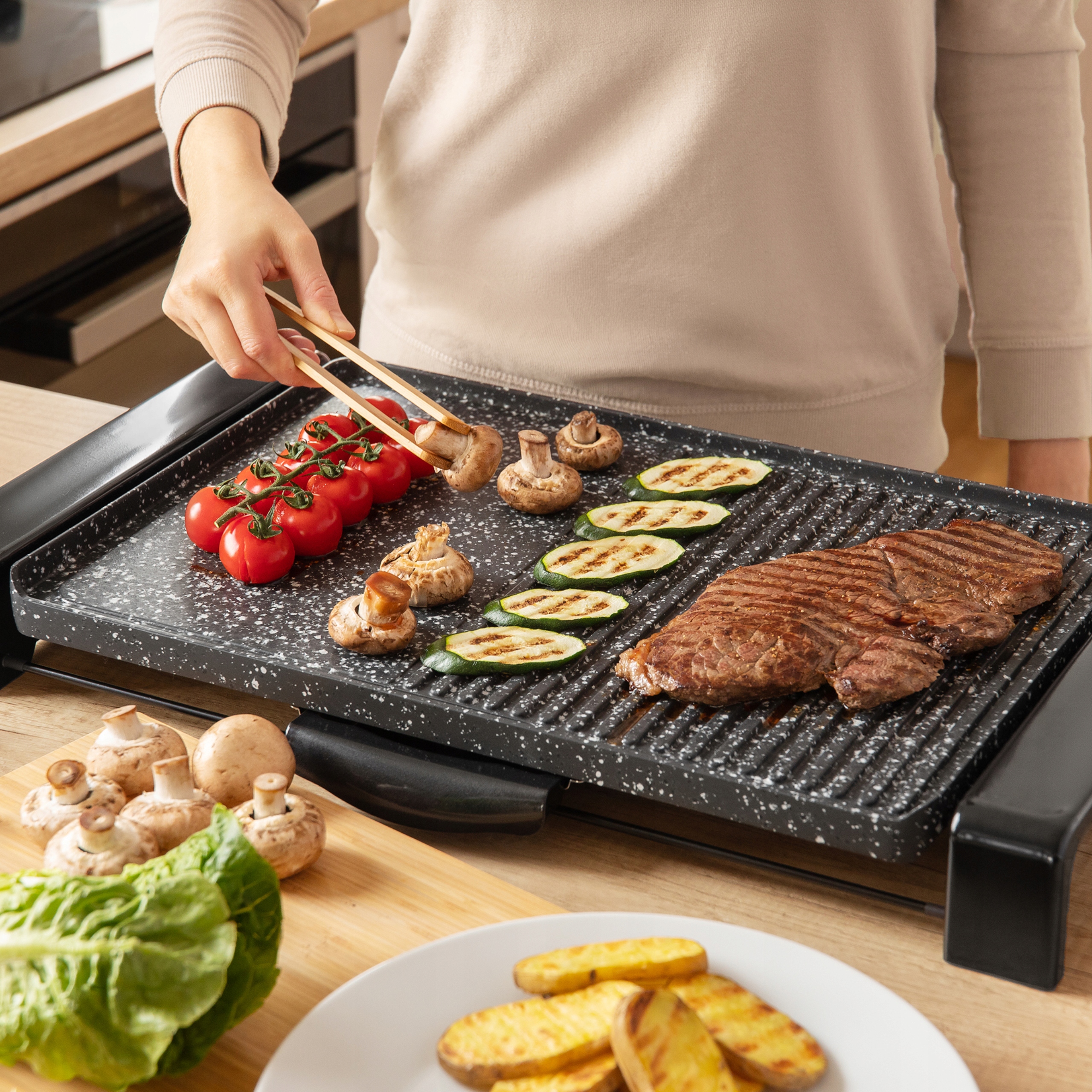 Tabletop Electric Grill, SBG 104BK