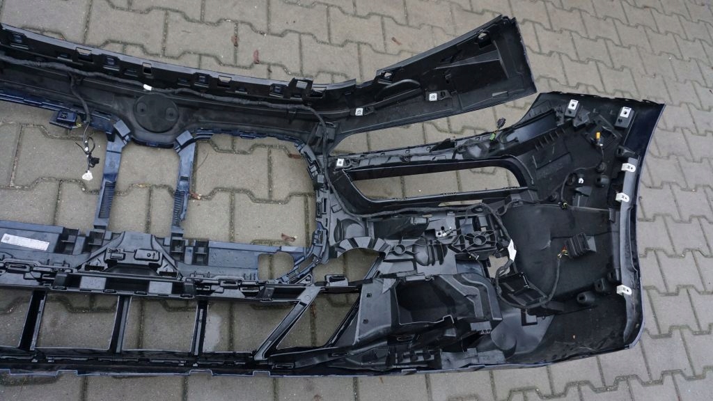 BMW 7 G70 - front bumper front M PAKIET