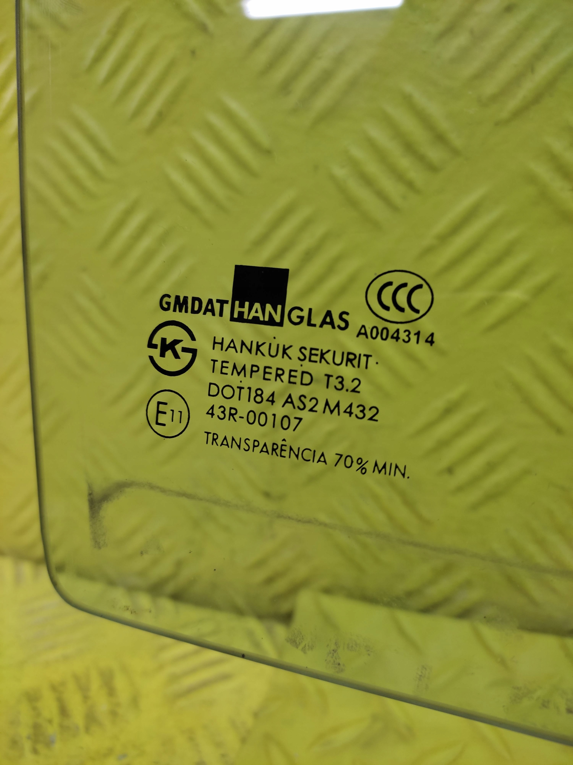 SUZUKI FORENZA KOMBI window door right rear part