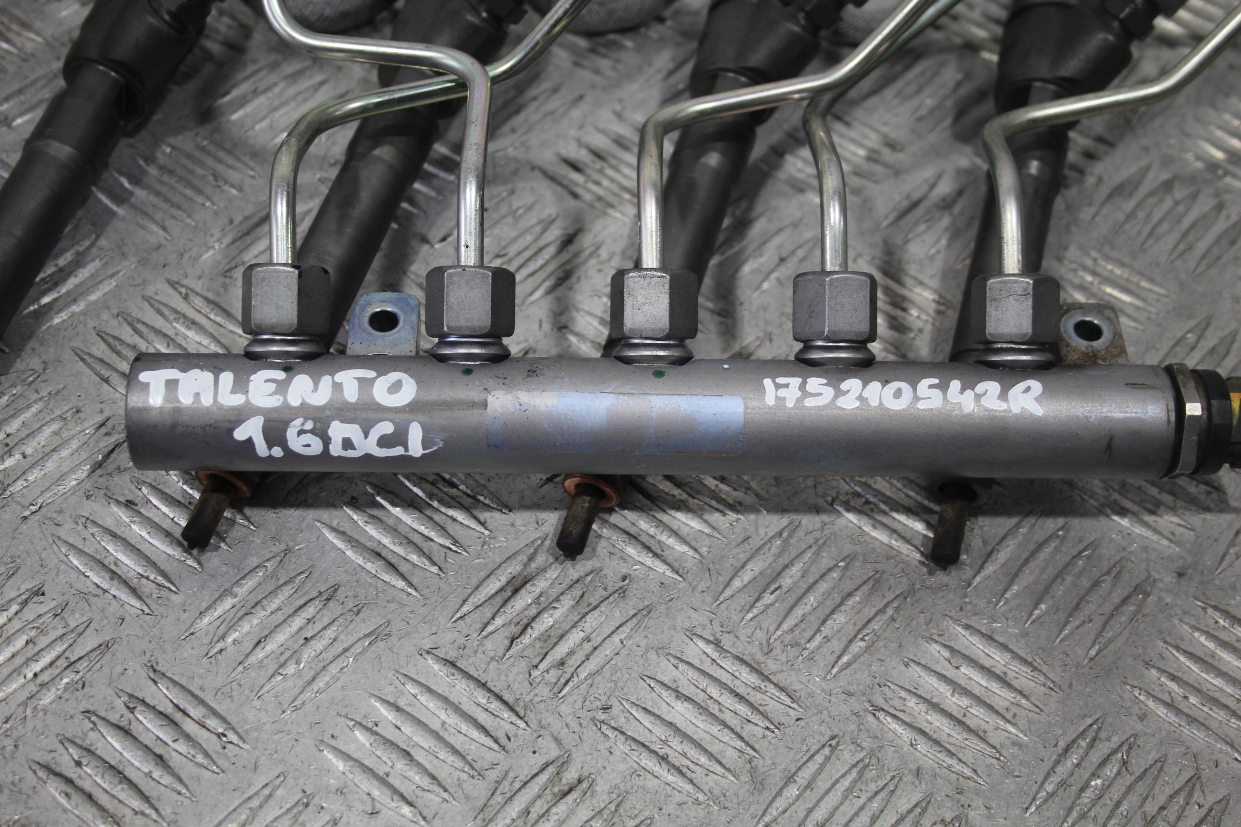 Rampe injection Injecteurs FIAT TALENTO II 2