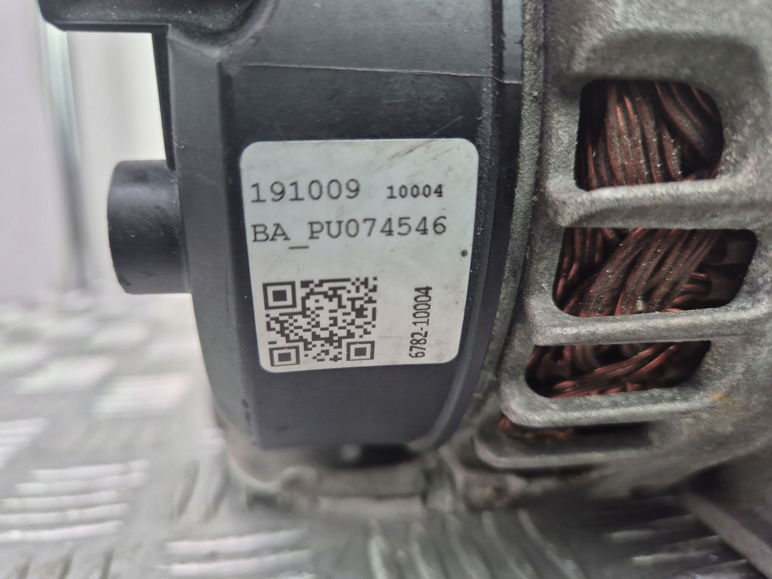BMW X5 E70 30d 3.0 Alternator LRA03642 N57D30A