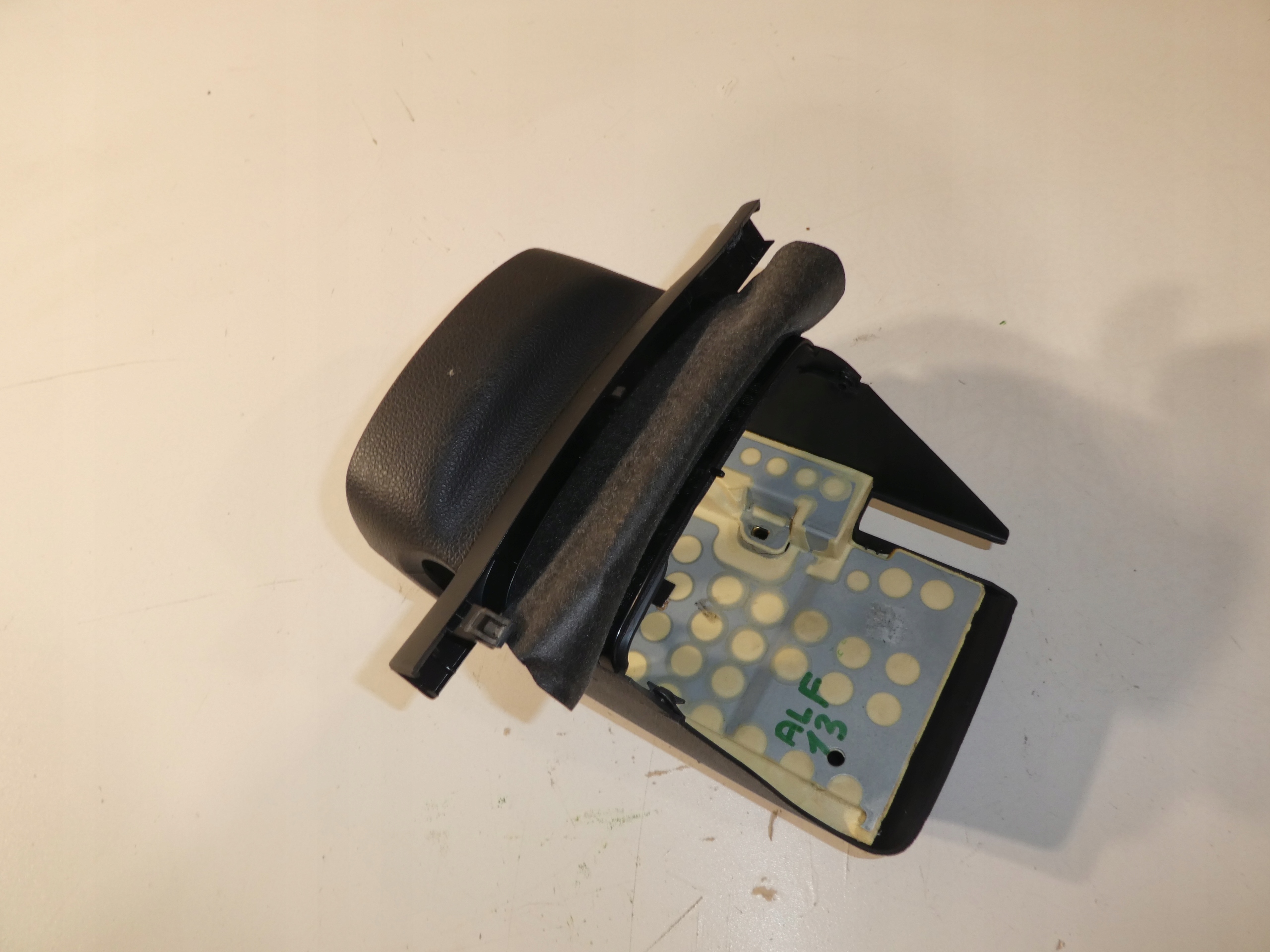 VW TIGUAN 5N obal volantu 5N0858565B