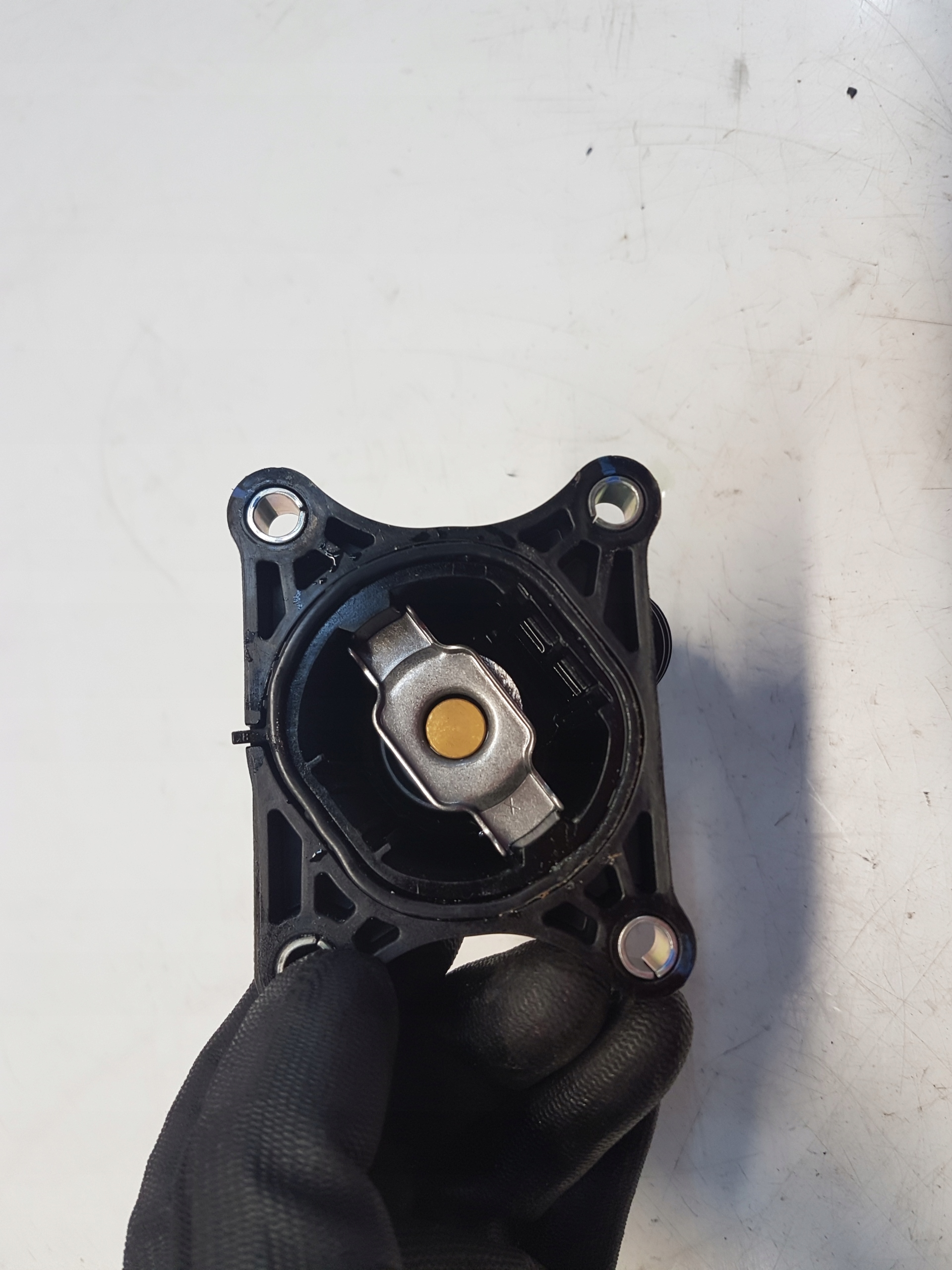 VOLVO V90 S90 csomag TERMOSTATU 31686045