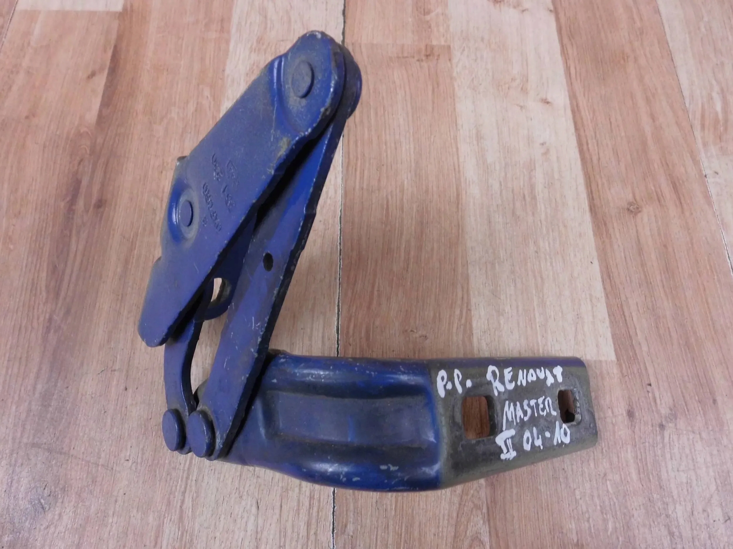 Renault Master II 1998-2003 hinge bonnets left 7700352478
