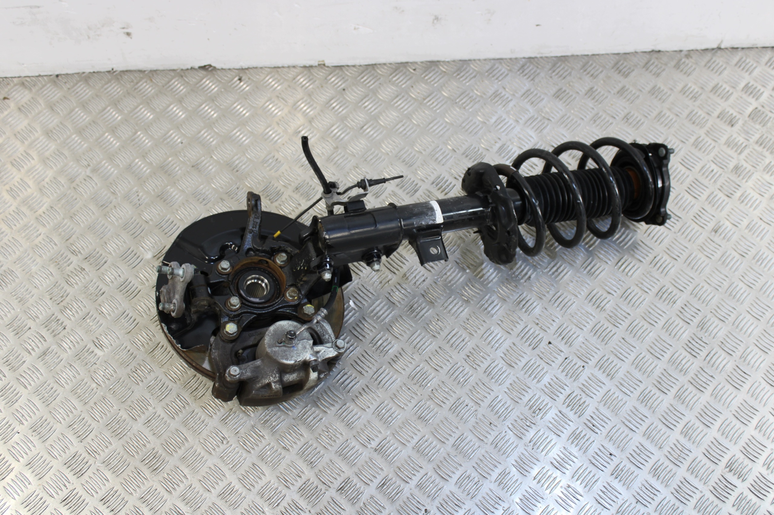 swing McPherson shock absorber left front HYUNDAI TUCSON III 3 1.7 CRDI