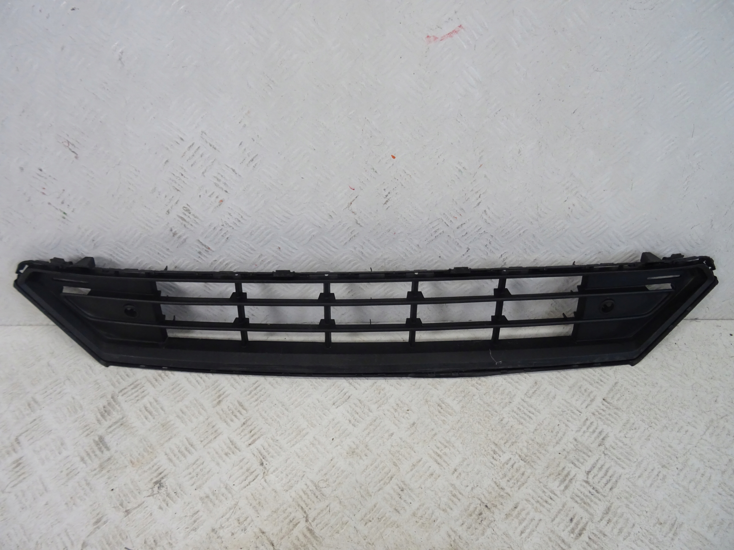 grid of a bumper front front central VOLVO XC40 II LIFT 32136098