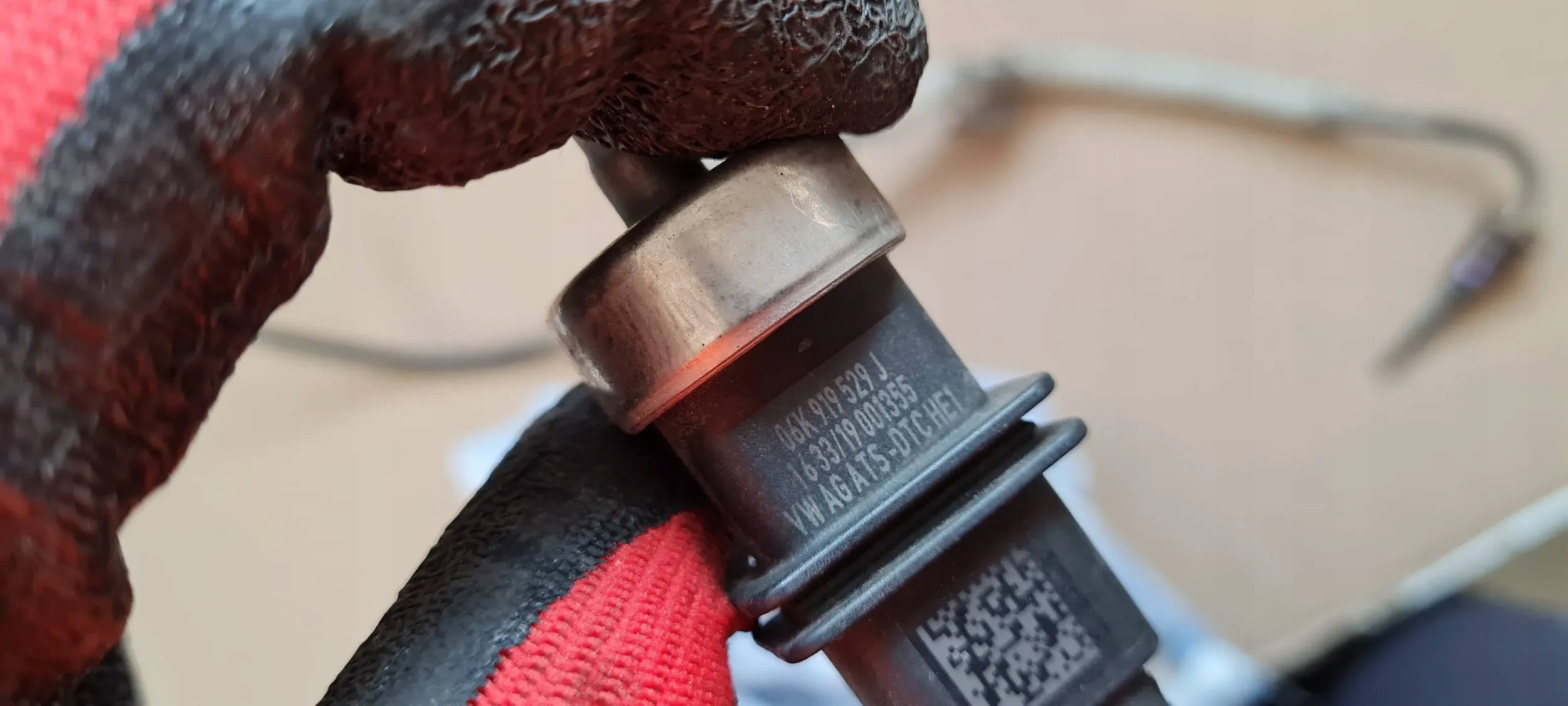 Q3 83A SENSOR TEMPERATURY GASE 2.0 TFSI 06K919529J VW AUDI