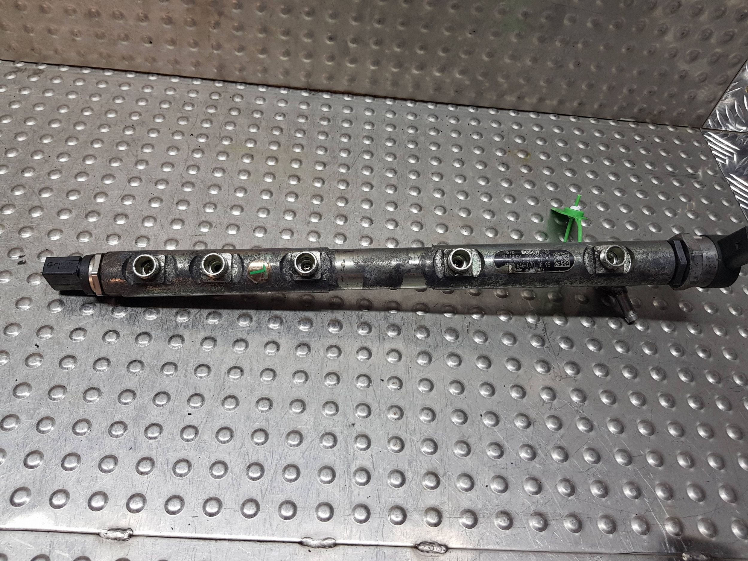 injection ramp sensor A6460701895 MERCEDES W906 VITO W639 2.2 CDI