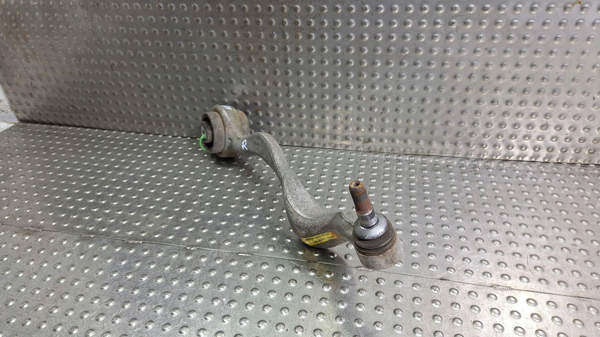rameno pravý předek 6763708 BMW E81 E82 E87 E88 E89 E90 E91 E92 E93 X1 E84