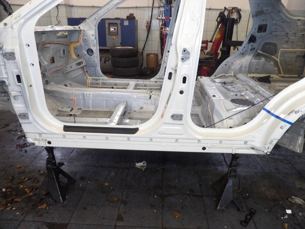 SSANGYONG TIVOLI GRAND threshold left WAA