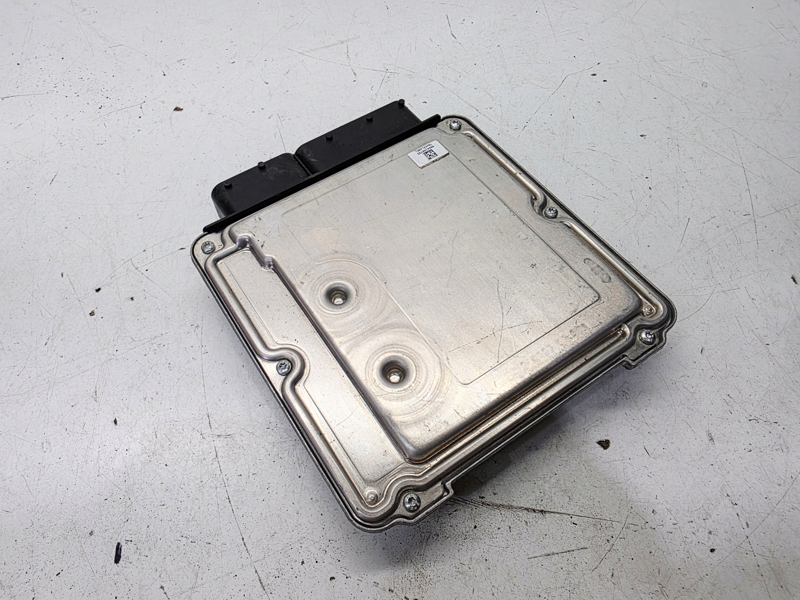 computer control unit of the engine AUDI A6 C6 LIFT 3.0 TDI 4F9910402A 4F0907401E
