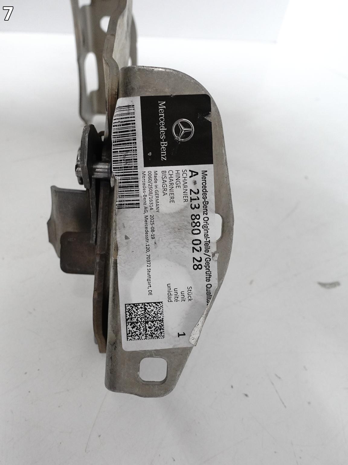 MERCEDES E-KLASA W213 S213 C238 CLS 257 hinge holder bonnets front right