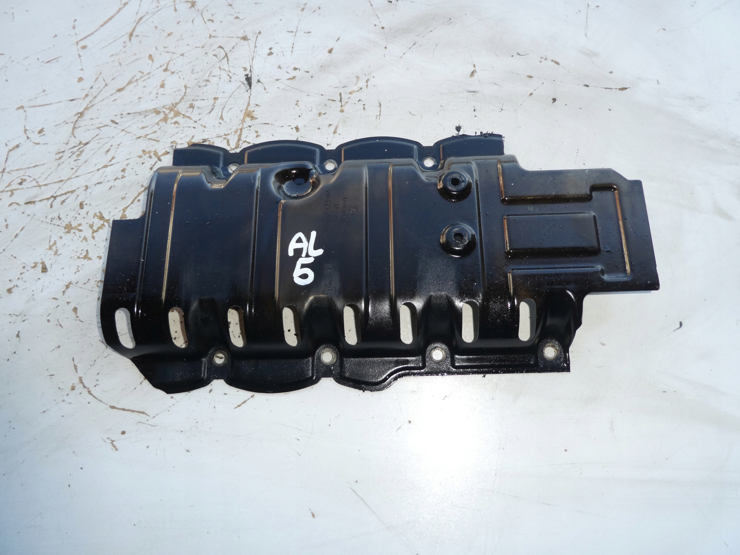 PRZEGRODA MISKI 070115220C VOLKSWAGEN 2.5 TDI