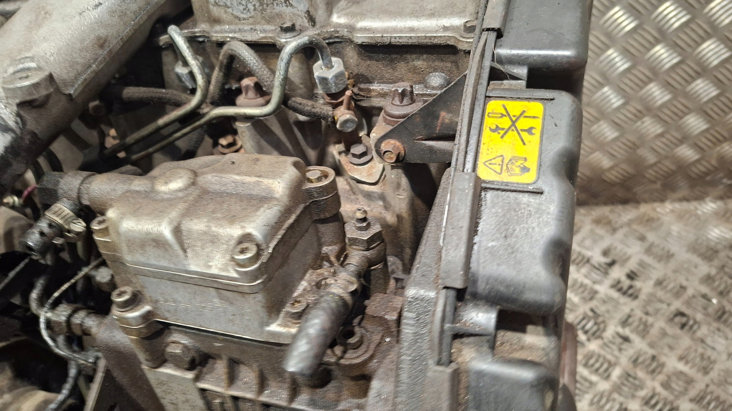 engine pillar Z UKLADEM PALIWOWYM LAND ROVER FREELANDER 2.0TD 72KW