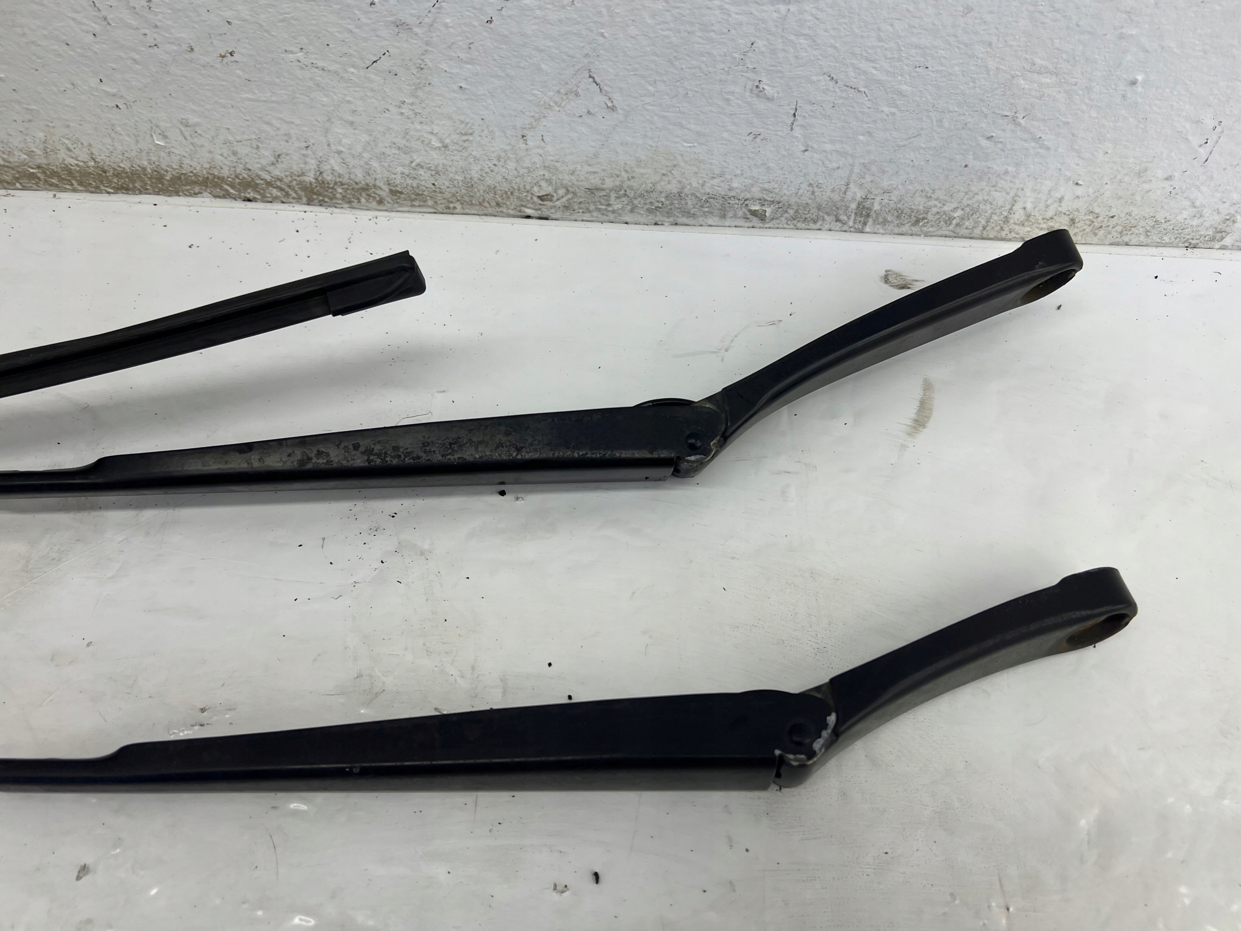 wiper arms left right KOMPLET VW PASSAT B7 3C1955409C 3C1955410B