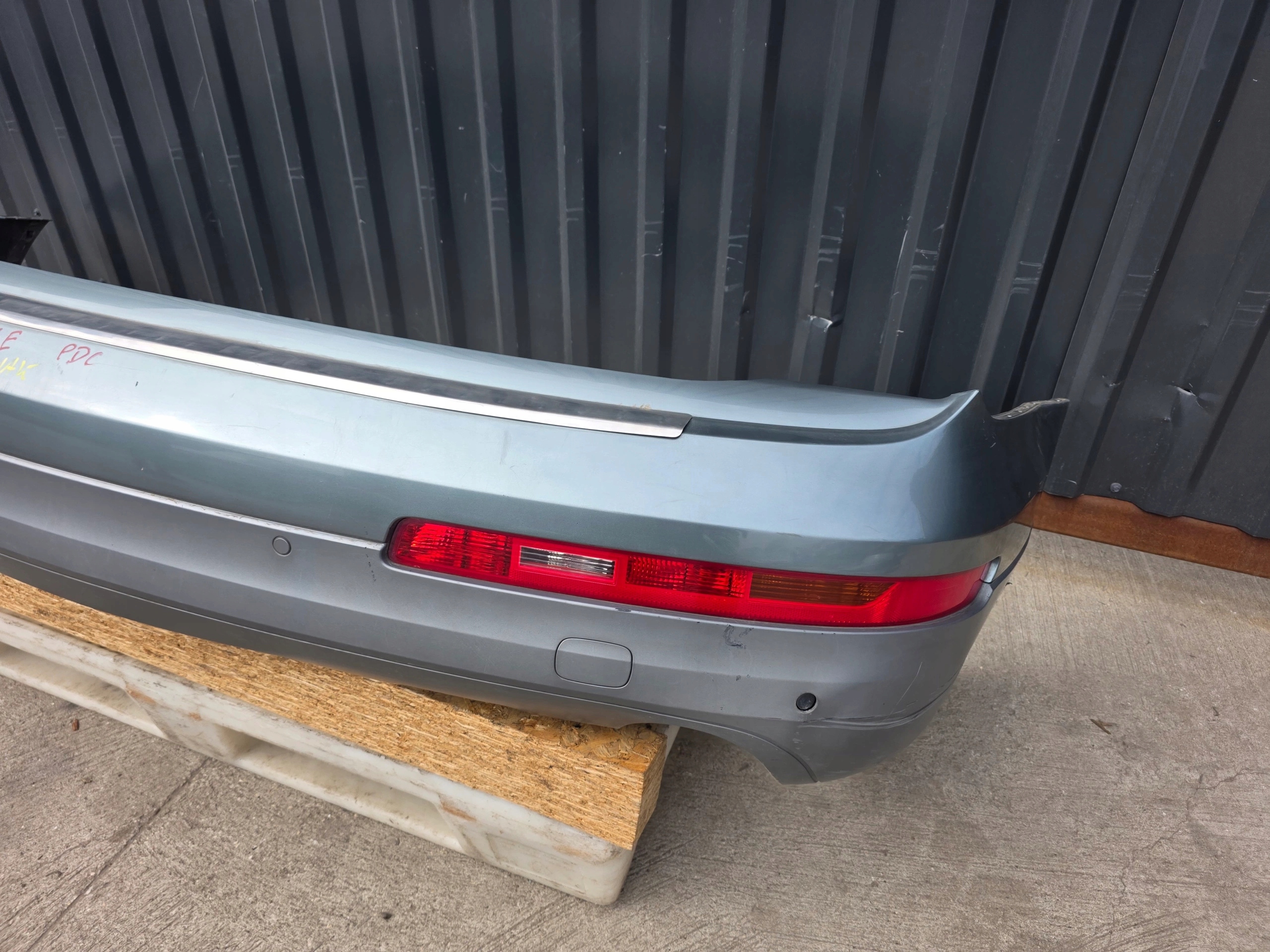 bumper rear part AUDI Q7 4L PDC towing LY7E 2005-2008