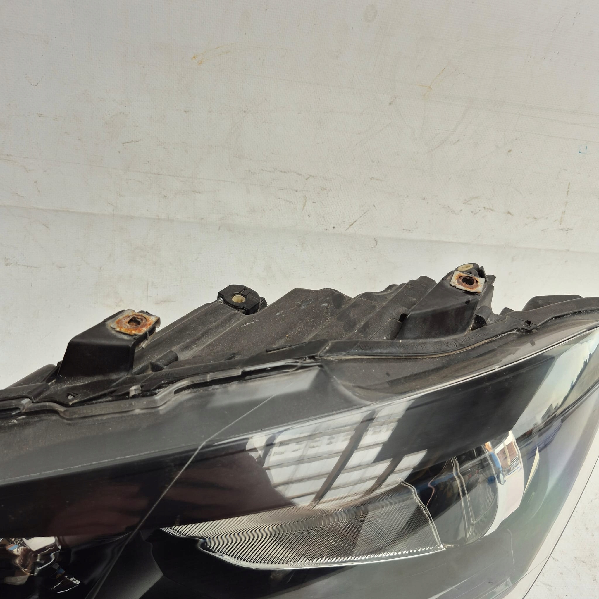 VW POLO V 5 6R 09-14 light left front front 6R1941015E