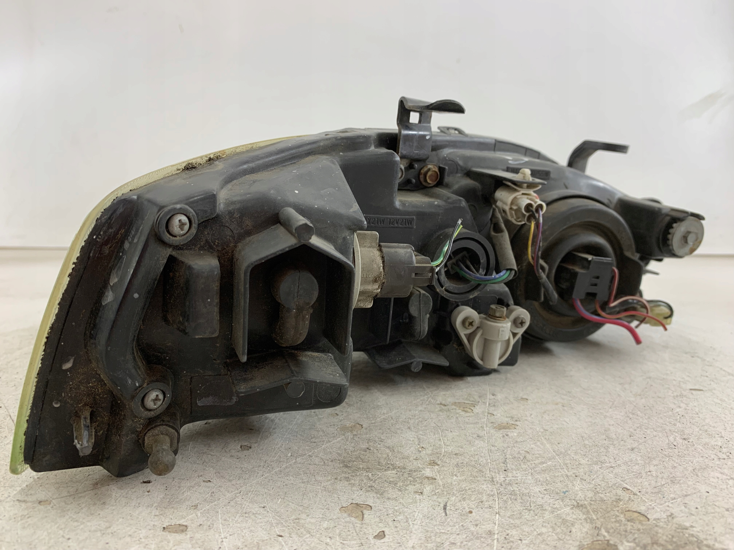 MITSUBISHI COLT V light left front 100-87279