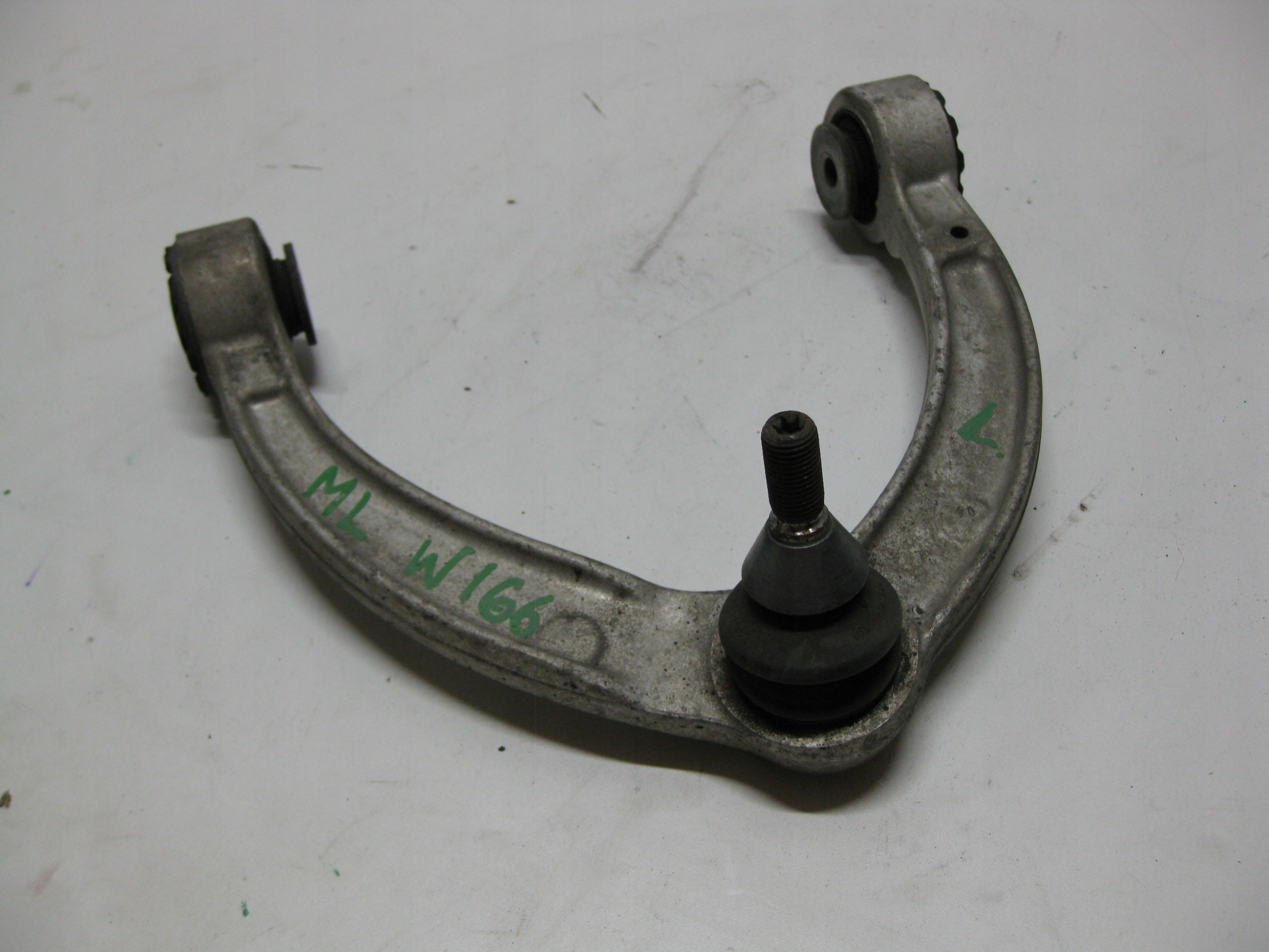 Mercedes ML W166 arm left