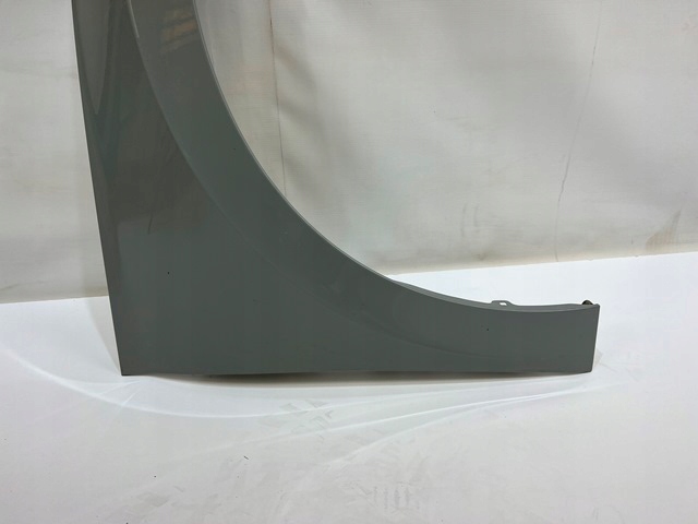 SKODA SCALA BŁOTNIK PRAWY PRZEDNI PRZÓD Strona zabudowy przód - prawa