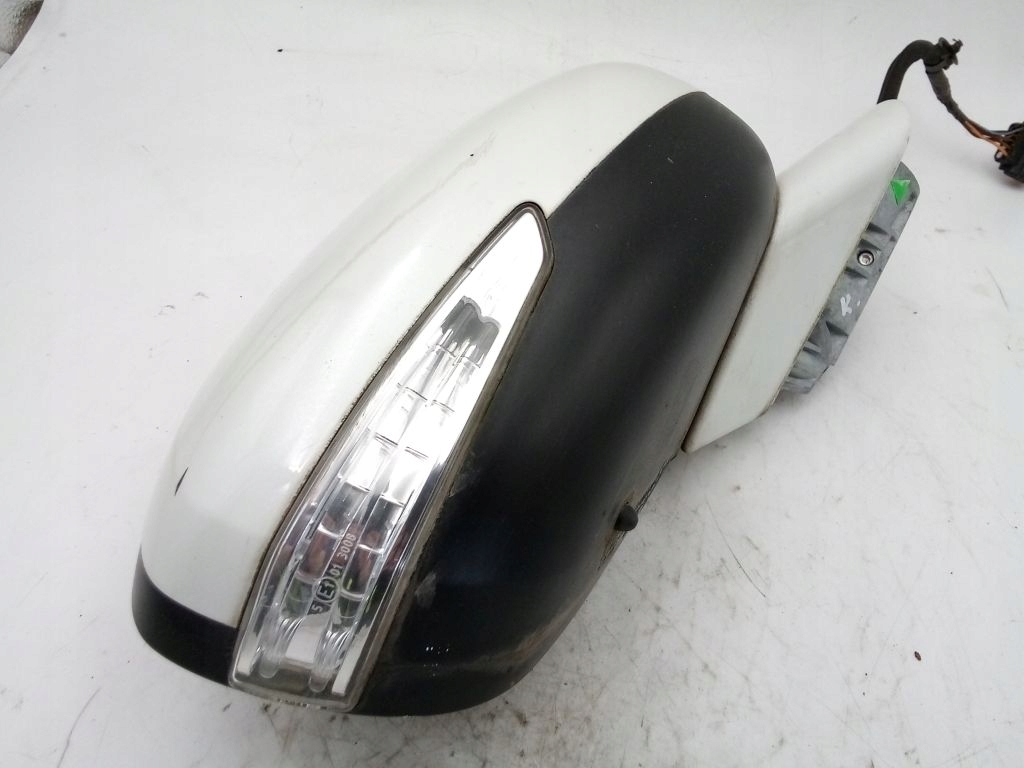 Peugeot 508 and 1 mirror right electrics 8 PIN KWED EU
