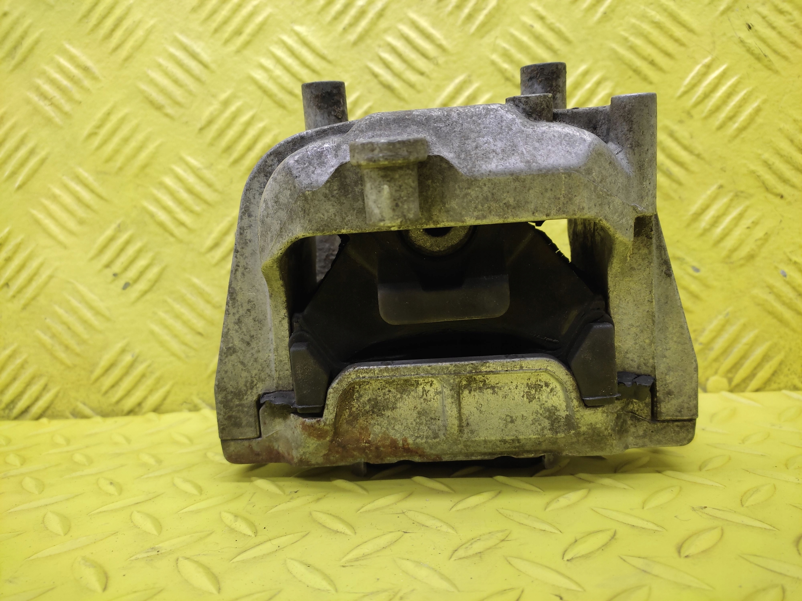 SKODA OCTAVIA II 1.6 TDI engine mount 1K0199262CN