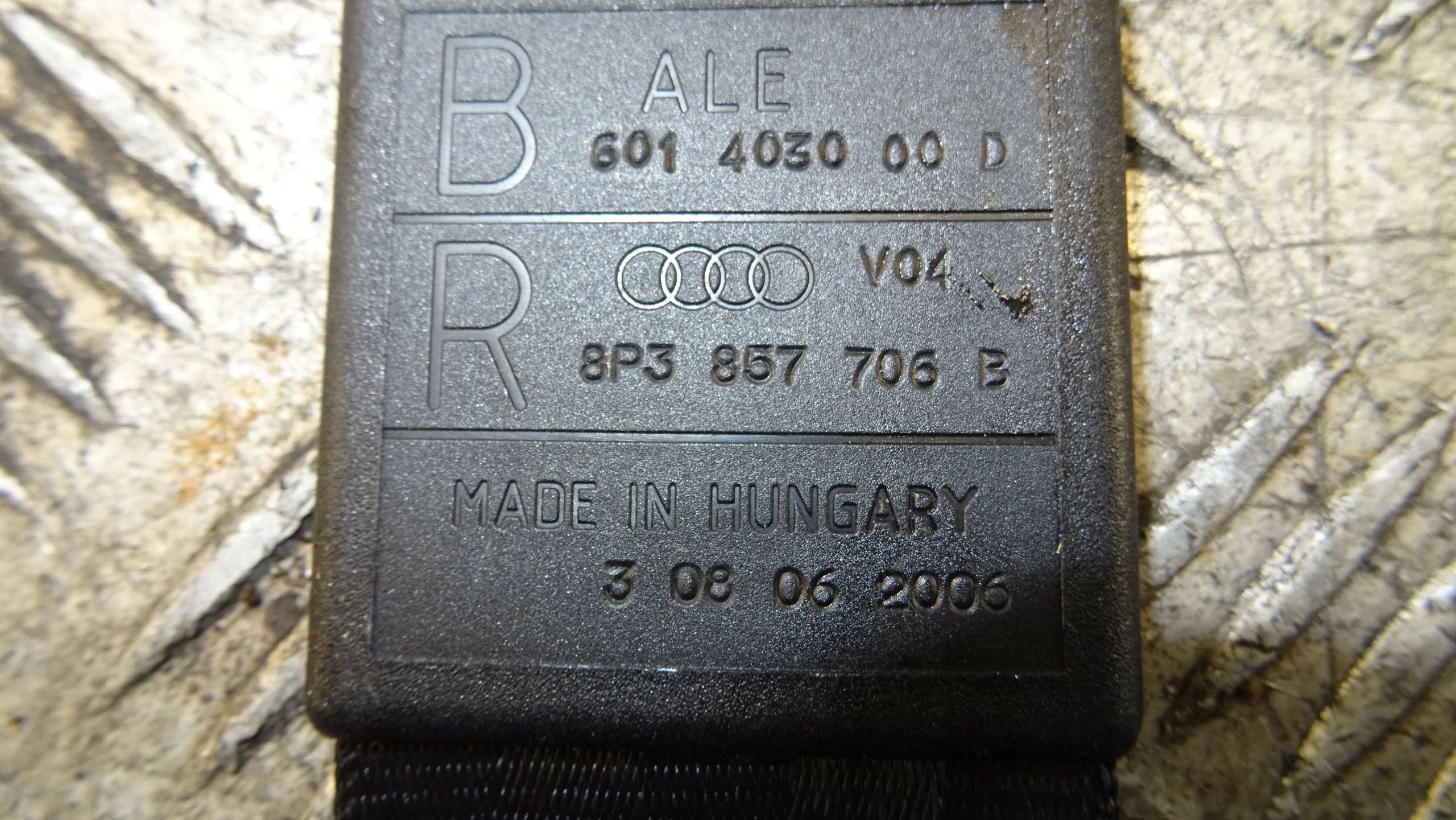 Audi A3 8P 3D tension belt right front 8P3857706B