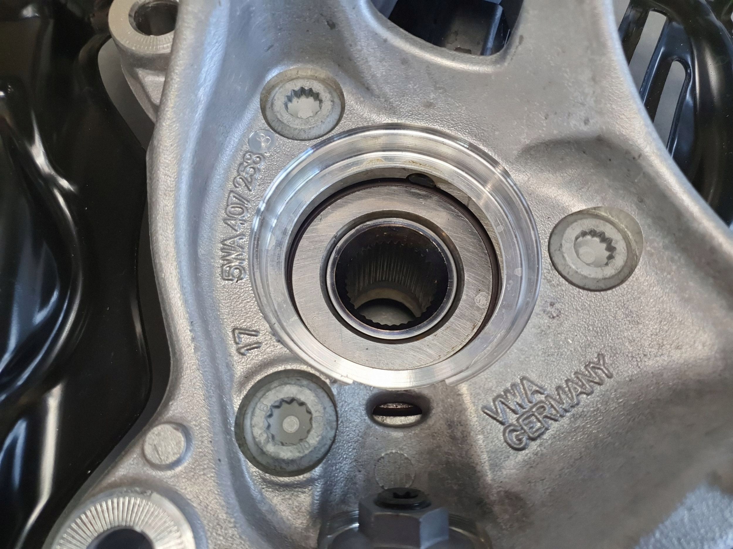 Cupra Leon IV swing right front 5WA407258B