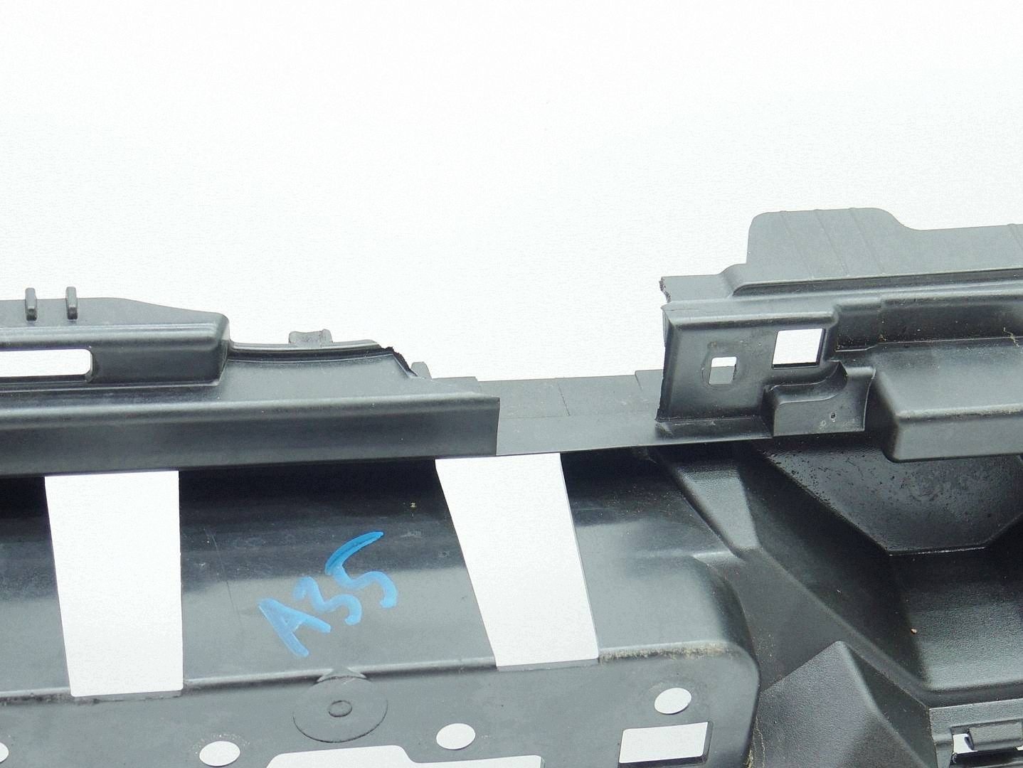 bracket pillar support below grill ATRAPE AUDI A3 8Y LIFT 8Y0853949D